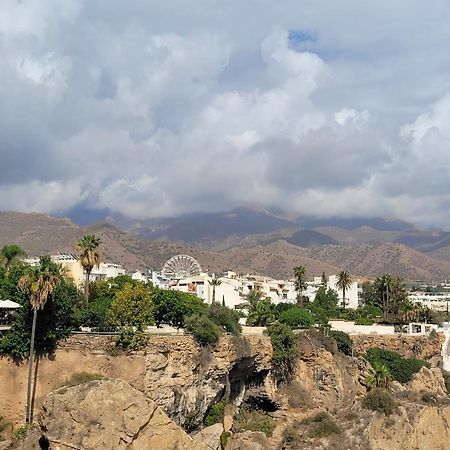 Apartamentos Nerja 2 Екстериор снимка