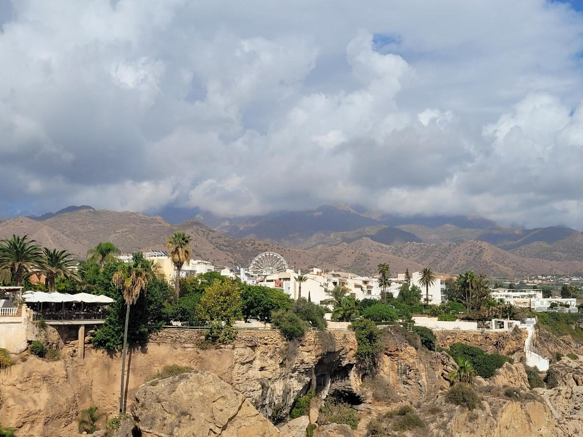 Apartamentos Nerja 2 Екстериор снимка