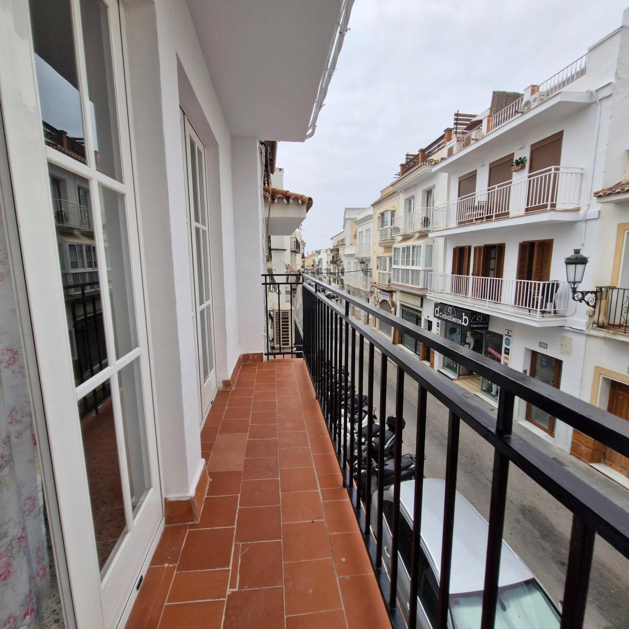 Apartamentos Nerja 2 Екстериор снимка